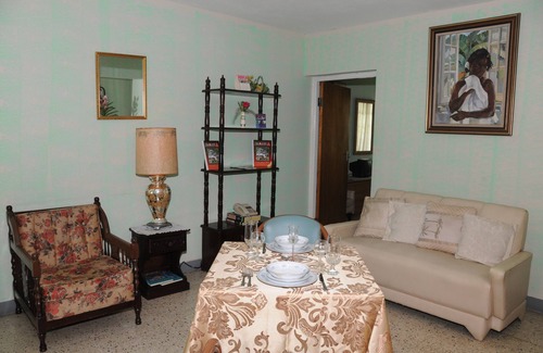Montego Bay Hotel | Relaxing Retreat at Palm View Guesthouse & Conference Centre