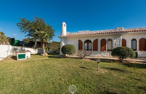 Costa Rei Villa | Cozy Palm Villa Costa Rei - Steps from the Ocean