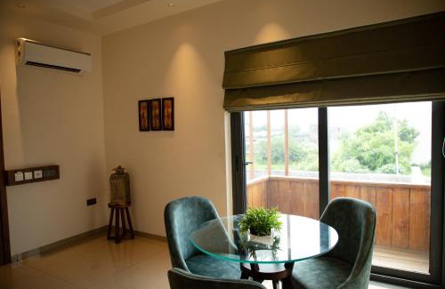Amritsar Hotel | Discover Palm Villas: A Family-Friendly Oasis with Pool
