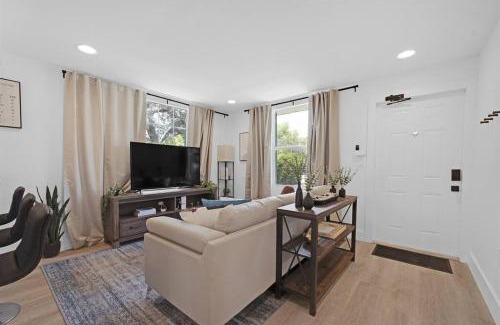 Westgate Apartment | Convenient Palm Wave - 5 Min to Prime Attractions