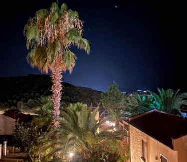 Sarti Villa | Palma Deluxe House: Exceptional 4-Star Stay with Hot Tub