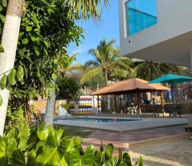 Tubara House | Relaxing Palma House: Poolside Cabaña with Ocean Views
