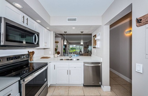Palma del Mar Condo | Palma: Create Lasting Memories by the Poolside