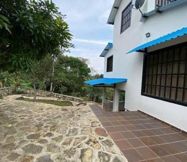 La Mesa House | Pet-Friendly Palma Real: Ideal for Family Getaways
