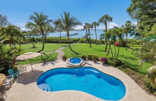 Bradenton House | Palma Sola Bay House: Private Dock, Heated Pool & Spa