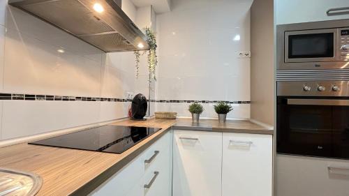 El Palmar Apartment | Palmar Hotel: 3 Bedrooms Near Hospital Arrixaca, Family Friendly