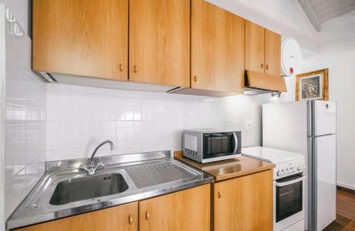Deiva Marina Apartment | Discover Palmaria: Family-Friendly & Pet Welcoming Retreat
