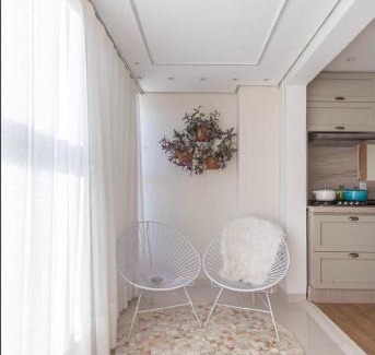 Palmas Apartment | Experience Palmas: Lake View Apartment with Spa & Pool