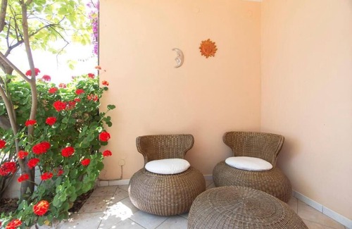 Cala Gonone Apartment | Palmasera: Family-Friendly Hotel with Pet Amenities