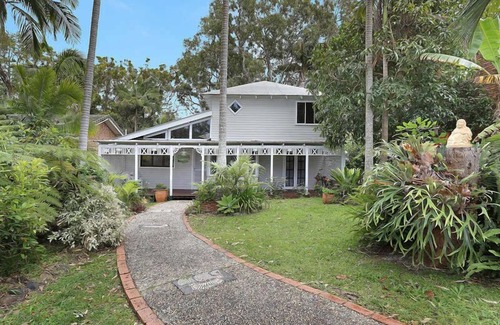 Wooloweyah House | Discover Palmberry: A Hidden Oasis in Tranquil Beach Community
