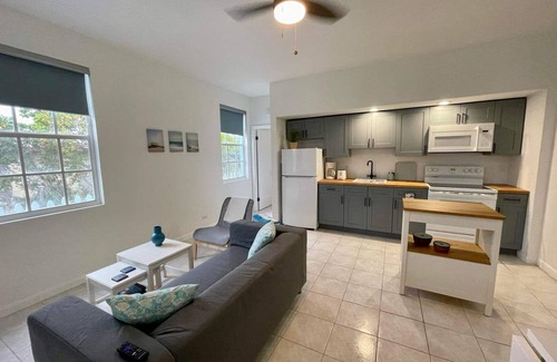 Cockburn Town House | Palmeira: Ideal Three Units with Pool and Spa Amenities
