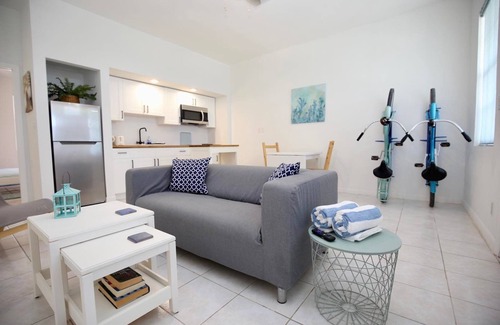 Cockburn Town House | Palmeira: Ideal Three Units with Pool and Spa Amenities