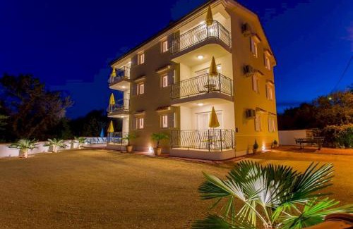 Sveti Vid Dobrinjski House | Family-Friendly Stay at Palmer Residence Krk - 4 Star Rating