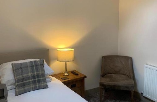 Long Sutton Hotel | Pet-Friendly Palmer's Ale House with Family Dining Options