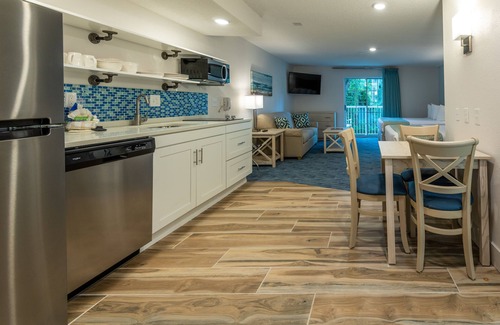Hilton Head Island Hotel | Discover Palmera Inn and Suites: Top-Rated Stay with Pool