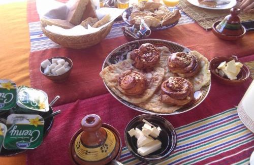 Toudgha El Oulia House | Discover Palmeraie Guest House: Top-Rated Family Retreat