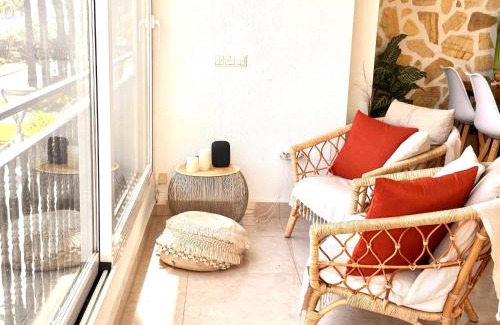 Torrevieja Apartment | Beachfront Elegance at Palmeras Puerto - 4-Star Retreat