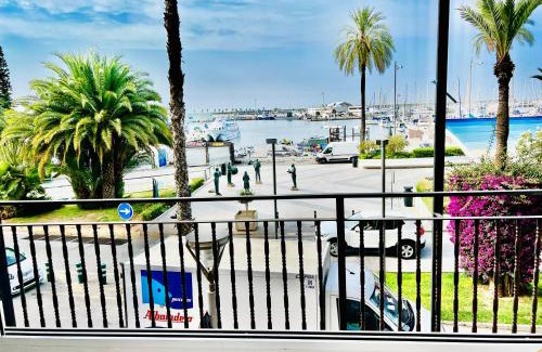 Torrevieja Apartment | Beachfront Elegance at Palmeras Puerto - 4-Star Retreat