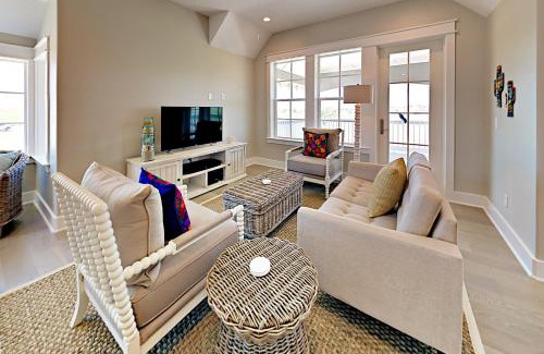 Port Aransas House | Experience Palmilla Beach House: Golf and Sunset Views