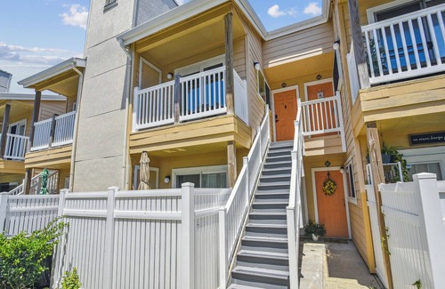 Galveston Condo | Oceanfront Bliss at Palms: Rated 10/10 Beach Bungalow