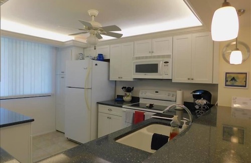South Island Apartment | Family-Friendly Retreat at Palms of Bay Beach D4