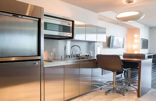 Las Vegas Hotel | Palms Place High Rise Suite with Spectacular Strip View