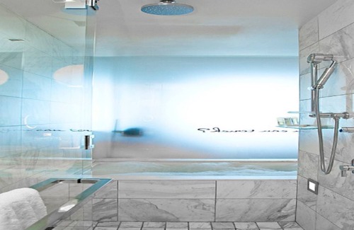Las Vegas Hotel | Palms Place High Rise Suite with Spectacular Strip View