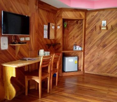 Khao Saming Resort | Family-Friendly Palmsuay Resort with Delicious Dining Options