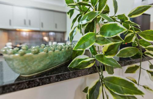 Westcourt Apartment | Palmview Heights - 9 Pools BBQ & Gym