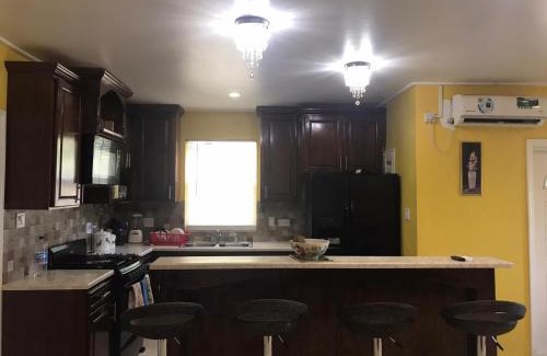Vieille Case House | Elegant Palmvillo Master Suite - Pet Friendly & Rated 9/10