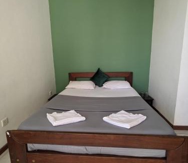 Bambalapitiya Hotel | Palmyrah Residencies: Oceanfront Escape with Top Amenities