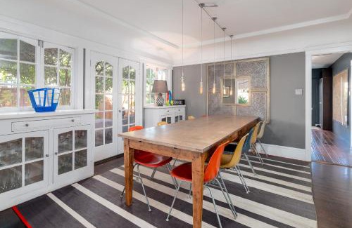 Community Center House | Cozy Palo Alto Home on Fulton Street for Your Stay