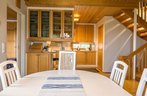 Rukatunturi House | Relax at Palokärki: Scenic Lake Views with Spa Access