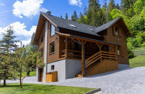 Joseni House | Experience Comfort at Paltán Vendégház - Pet Friendly Stay