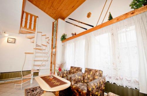 Chepelare House | Guest Rated: Palyongov Guest House with Pet-Friendly Amenities