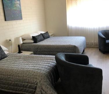 Davenport Hotel | Discover Pampas Motel Port Augusta: 4-Star Family Retreat