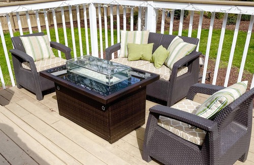 Greensboro House | Indulge in a Spa Retreat with Top Amenities and Great Location
