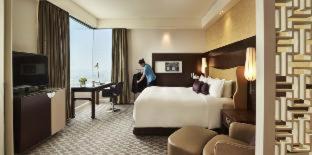 Truc Bach Hotel | Elegant Pan Pacific Hanoi: 5-Star Stay with Ocean Views