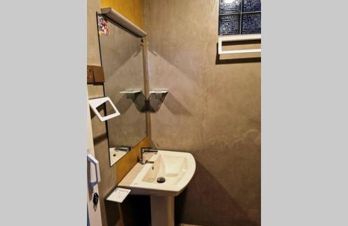 Panadura Apartment | Inviting ACCEDE Apartment with Pool & Hot Tub in Panadura