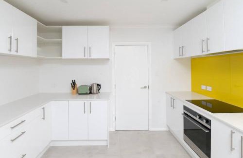 Martinborough House | Discover Panama Paradise: Family-Friendly Retreat Steps Away