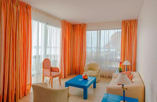 Arica Hotel | Oceanfront Panamericana Hotel Arica: Guest Rated 9/10