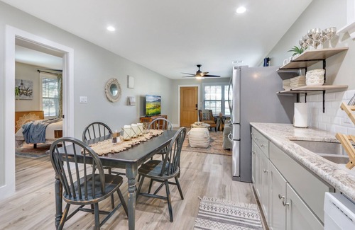Wimberley House | Bohemian Rhapsody Retreat: Guest Rated 9.4 with Spa & Hot Tub