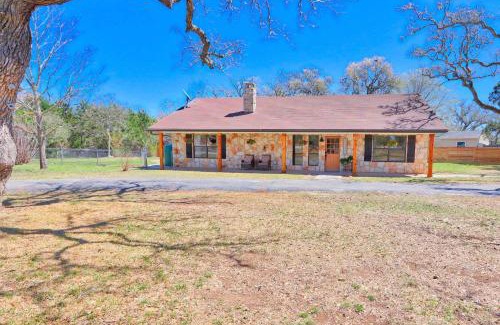 Wimberley House | Pet-Friendly Retreat at Pancho and Lefty's - Rated 8.4/10