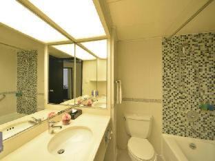 Tsuen Wan Hotel | Relax at Panda Hotel: Family-Friendly Stay with Pool Access