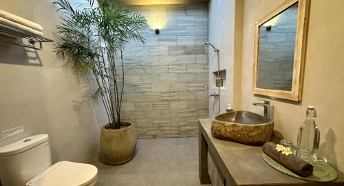 Selong Belanak Villa | Discover Pandan Villas: Oceanfront Bliss & Guest Rated 9.9