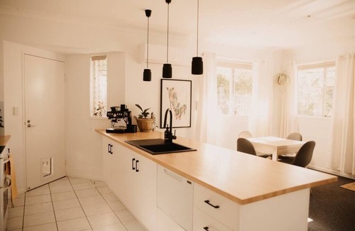 Yeppoon House | Relax at Pandanus Villa Yeppoon with Pool & Kitchen