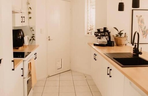 Yeppoon House | Relax at Pandanus Villa Yeppoon with Pool & Kitchen