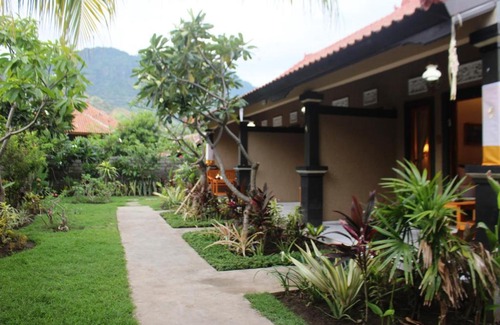 Pemuteran House | Comfortable Pande Guest House: Pet-Friendly & Wheelchair Access