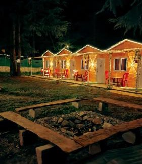 Kasol Hotel | Pet-Friendly Stay at Pandora Riverside Cafe: Rated 9.1!