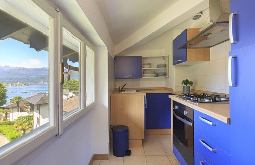 Carciano Apartment | Delightful Oceanfront Retreat at Pandora Stresa